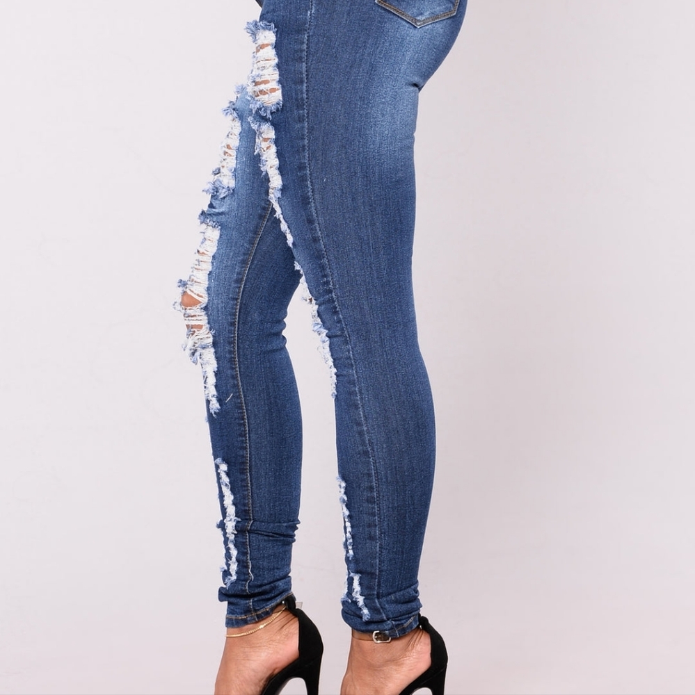 High Rise Destroyed Jeans - Picture 3 of 5
